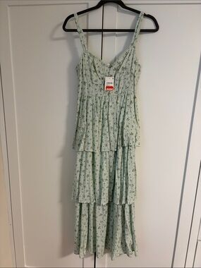 August Sky Mint Floral Tiered Maxi Dress - size M